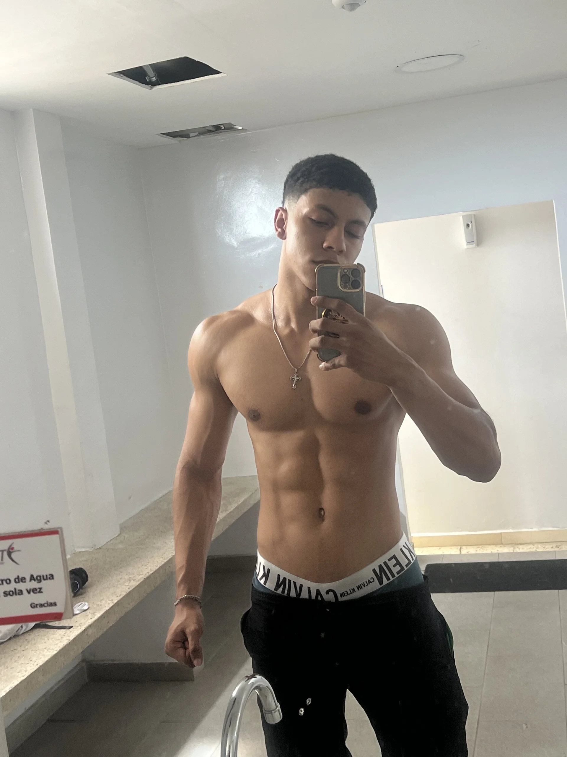 XXX Porn Photo of Nude RickyEbony 39