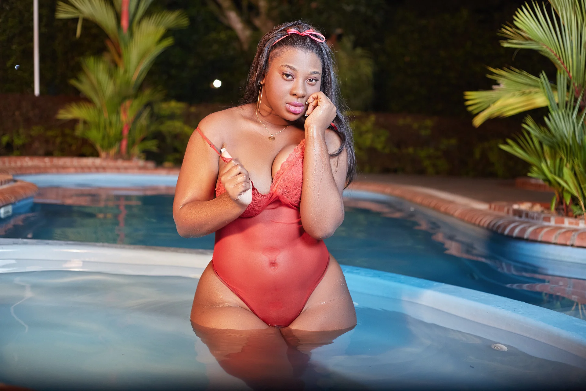 XXX Porn Photo of Nude Naomii_King 24