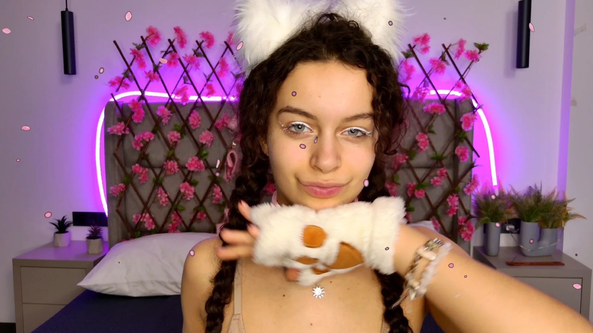 XXX Porn Photo of Nude Luna_Starlight 13