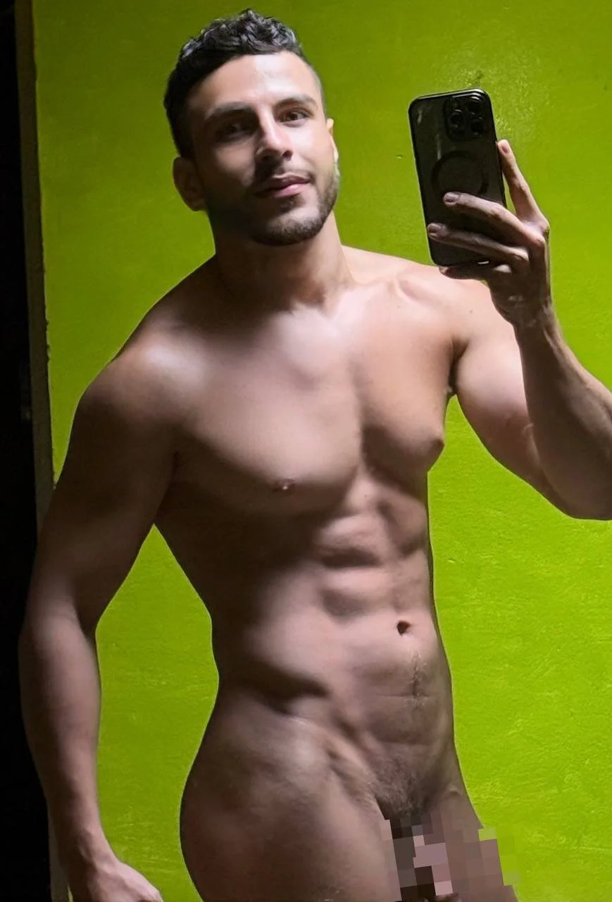 XXX Porn Photo of Nude bayronfit 98