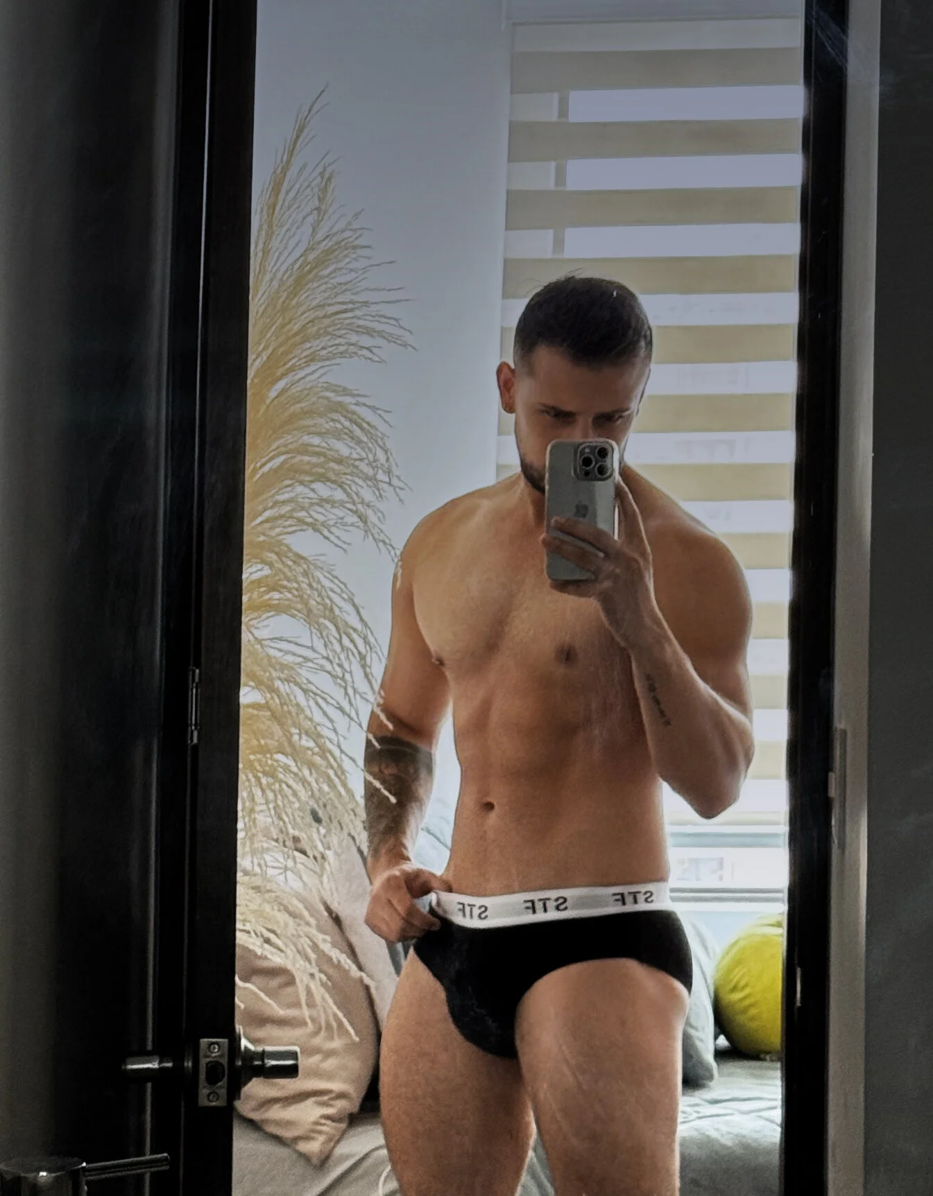 XXX Porn Photo of Nude Horny_guys25 1