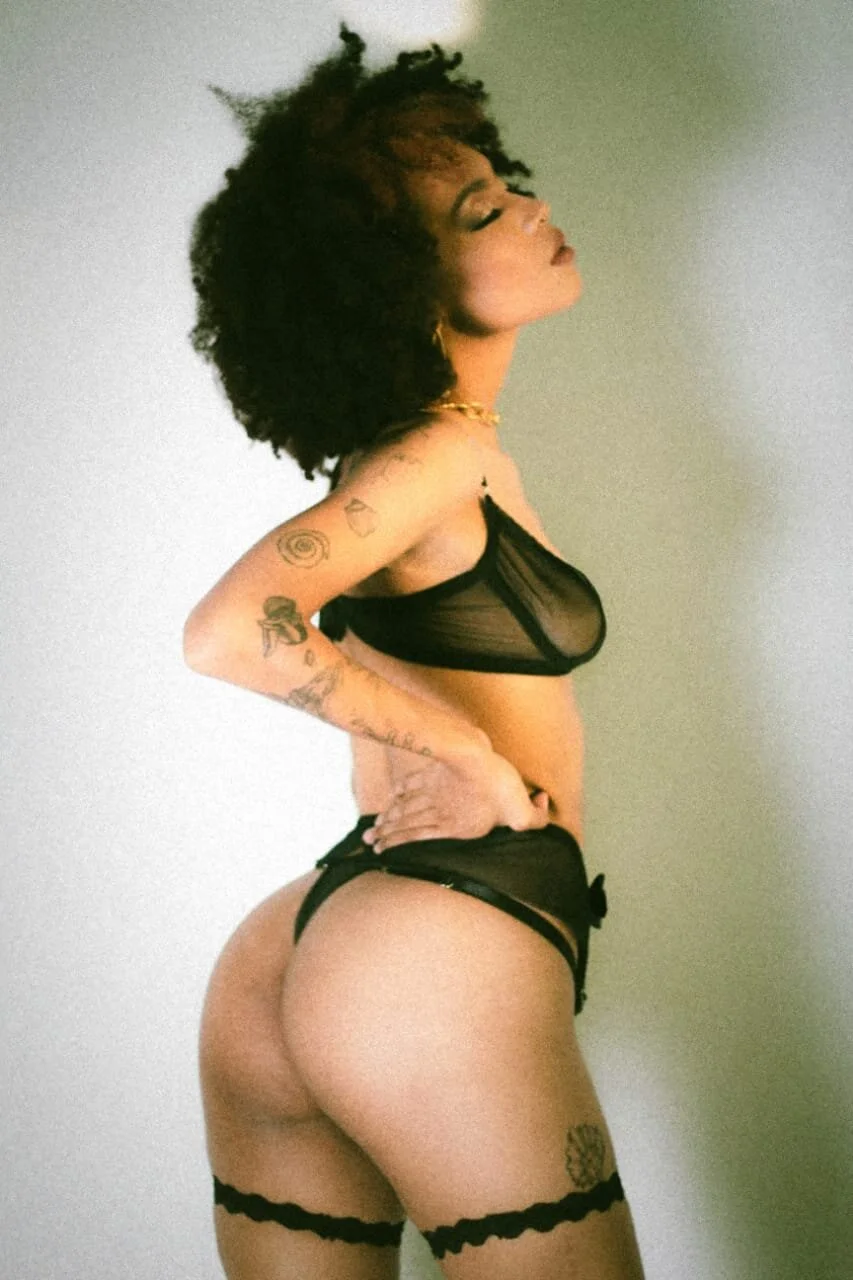 XXX Porn Photo of Nude Cooper-Reds 85