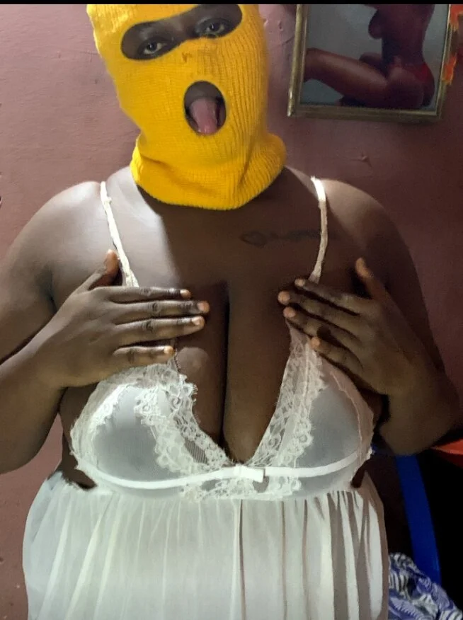 XXX Porn Photo of Nude slimmy_goddess 4