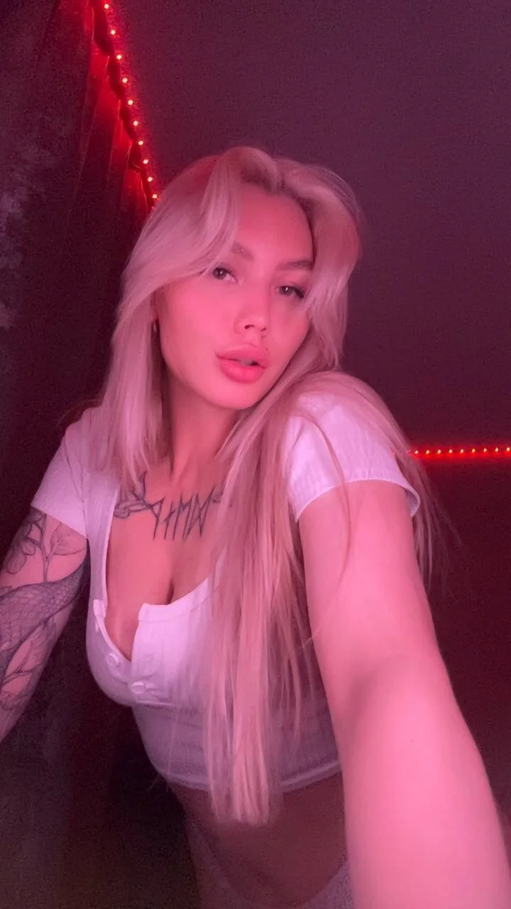 XXX Porn Photo of Nude Eva_Re 16