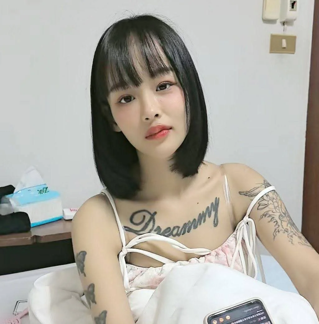 XXX Porn Photo of Nude zghn8 1