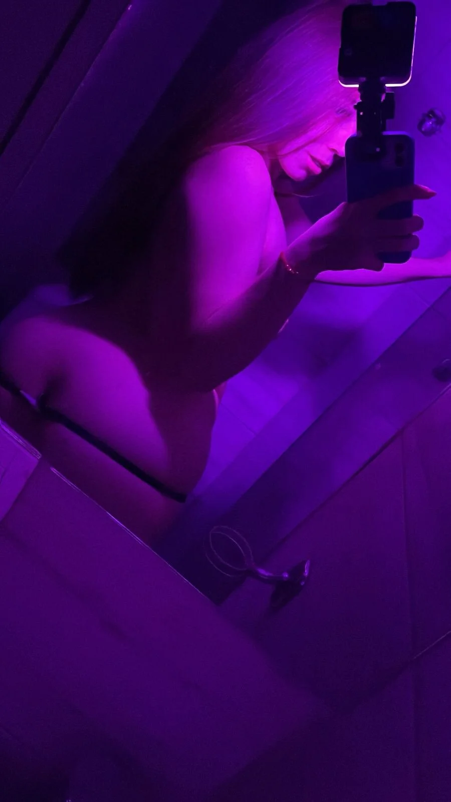 XXX Porn Photo of Nude karola__ 4