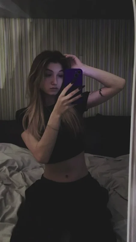 XXX Porn Photo of Nude LisaWhitexz_ 1