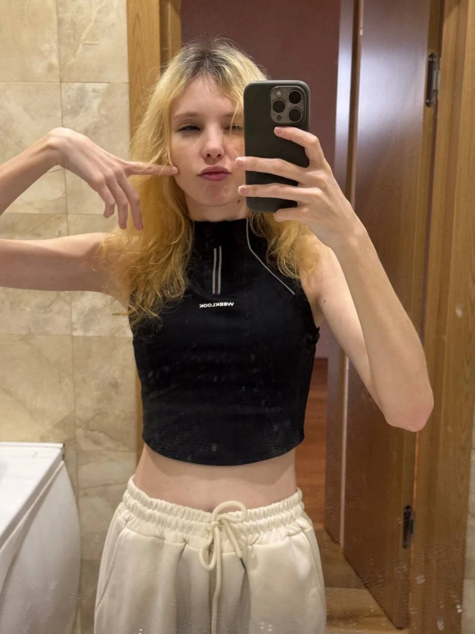 XXX Porn Photo of Nude Fafa_Fluff 122