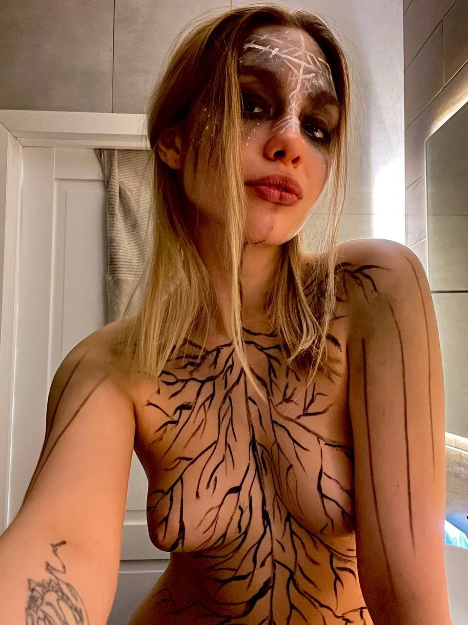 XXX Porn Photo of Nude LiraHoney 12