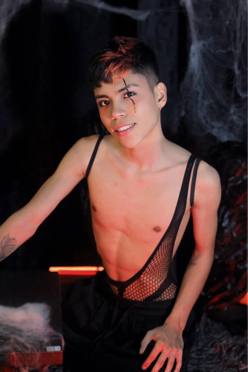 XXX Porn Photo of Nude MaxiWildd 26