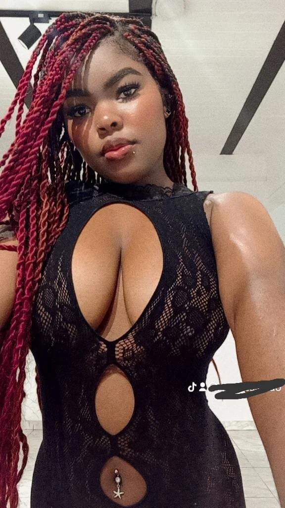 XXX Porn Photo of Nude Yasminbrattz 11