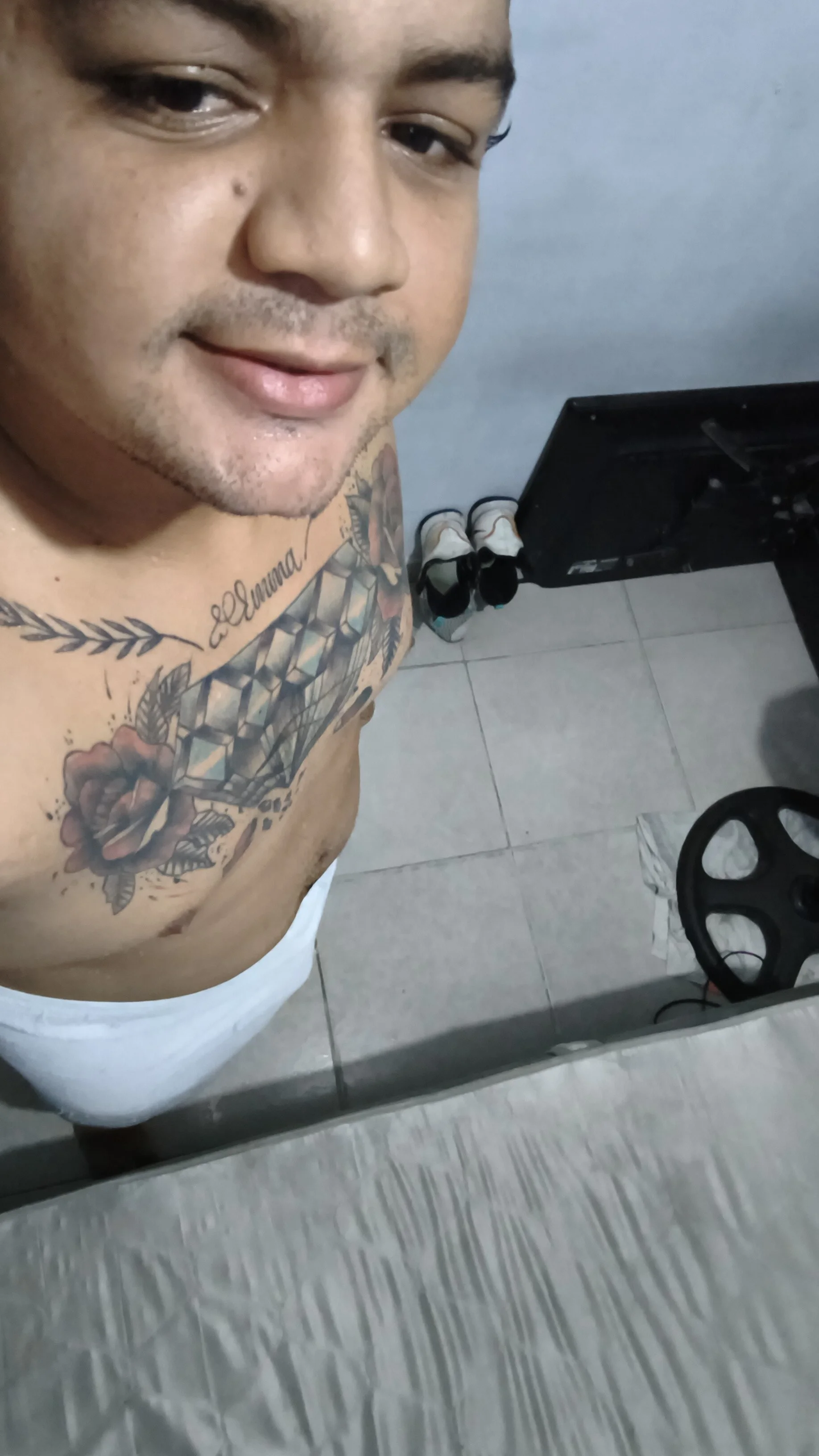 XXX Porn Photo of Nude Ellgrueso69 4