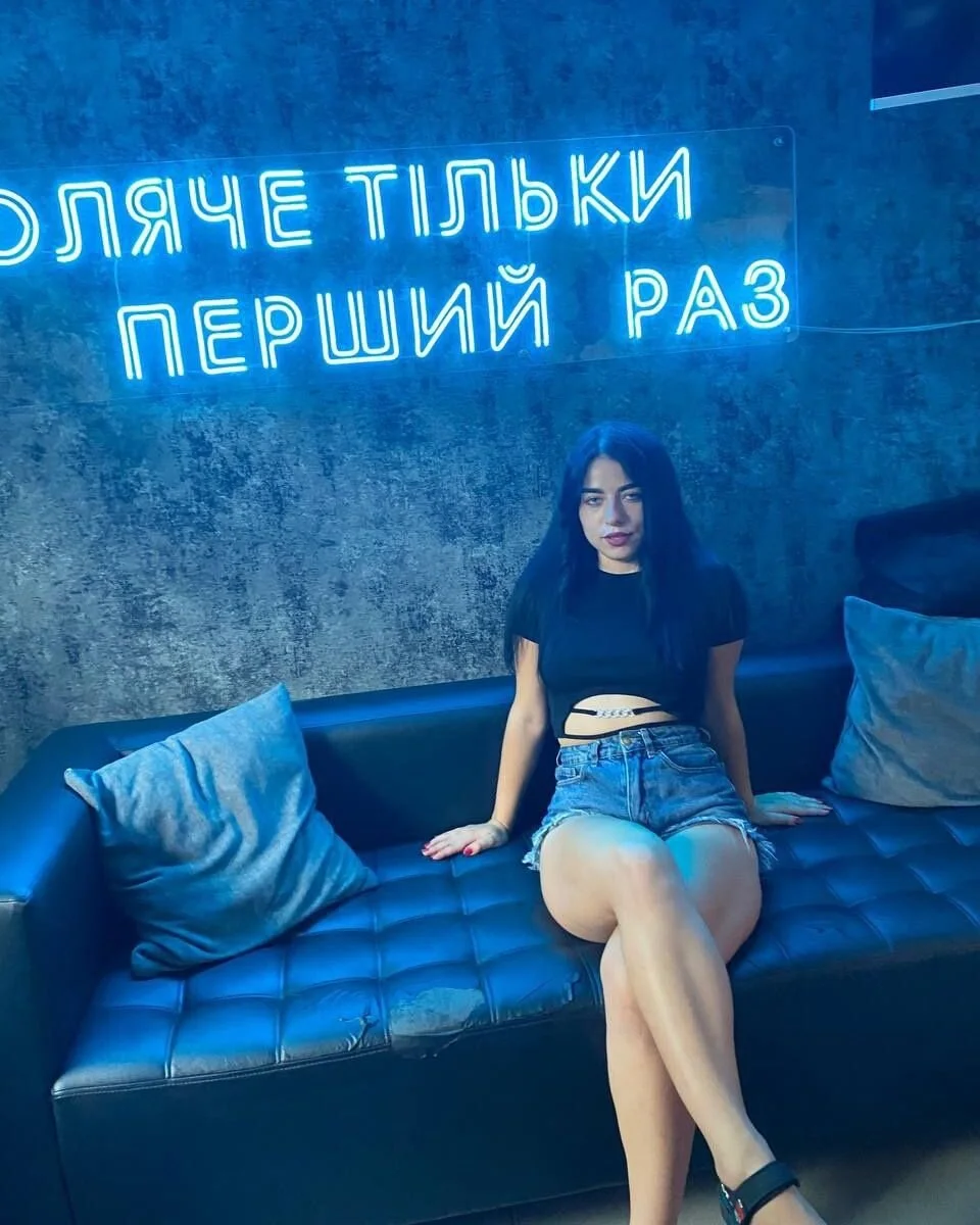 XXX Porn Photo of Nude KitnissKiss 5