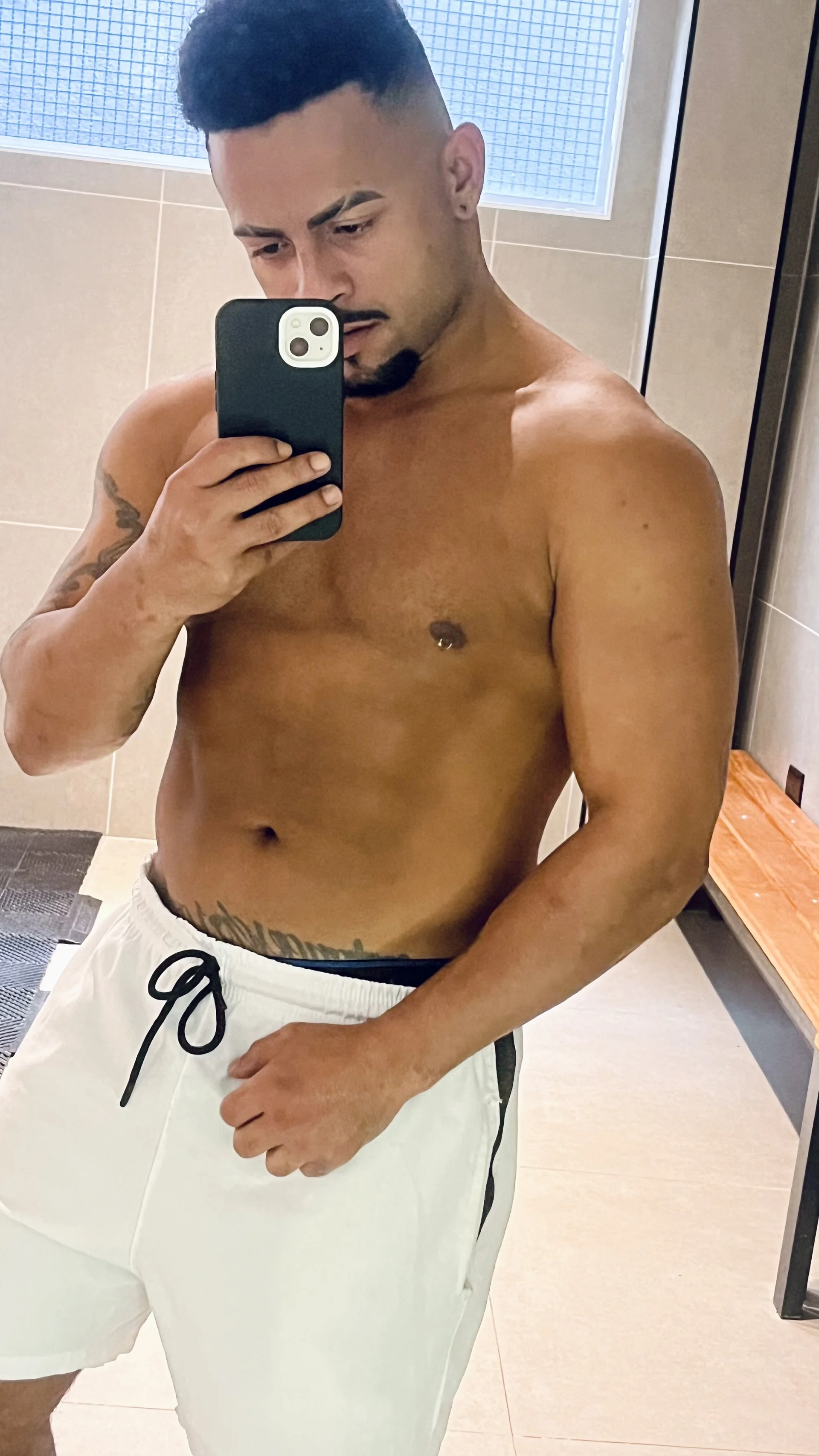 XXX Porn Photo of Nude Matheushotboy 5