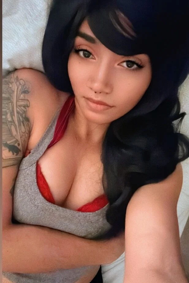 XXX Porn Photo of Nude Nikki_Graves_Official 3
