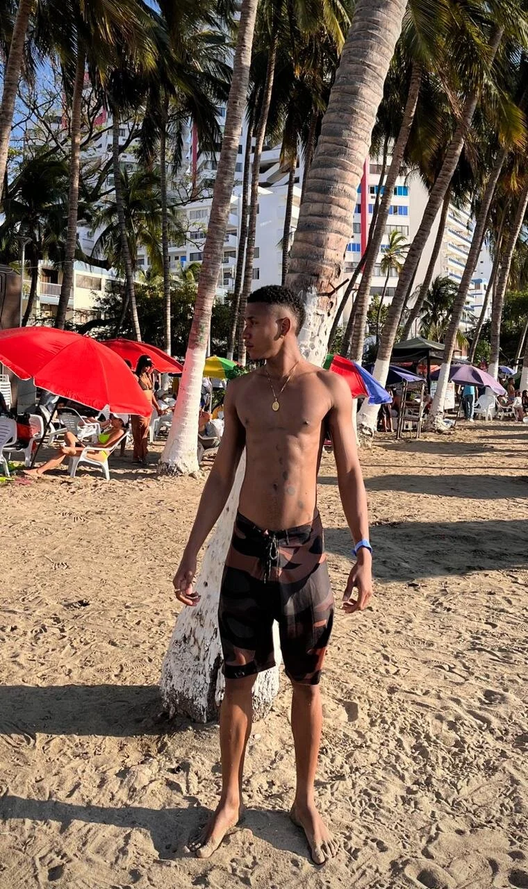XXX Porn Photo of Nude Ethan_Fox11 23