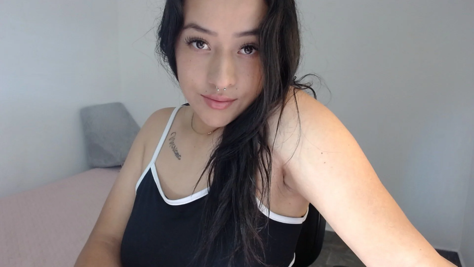 XXX Porn Photo of Nude jjulietha95 19