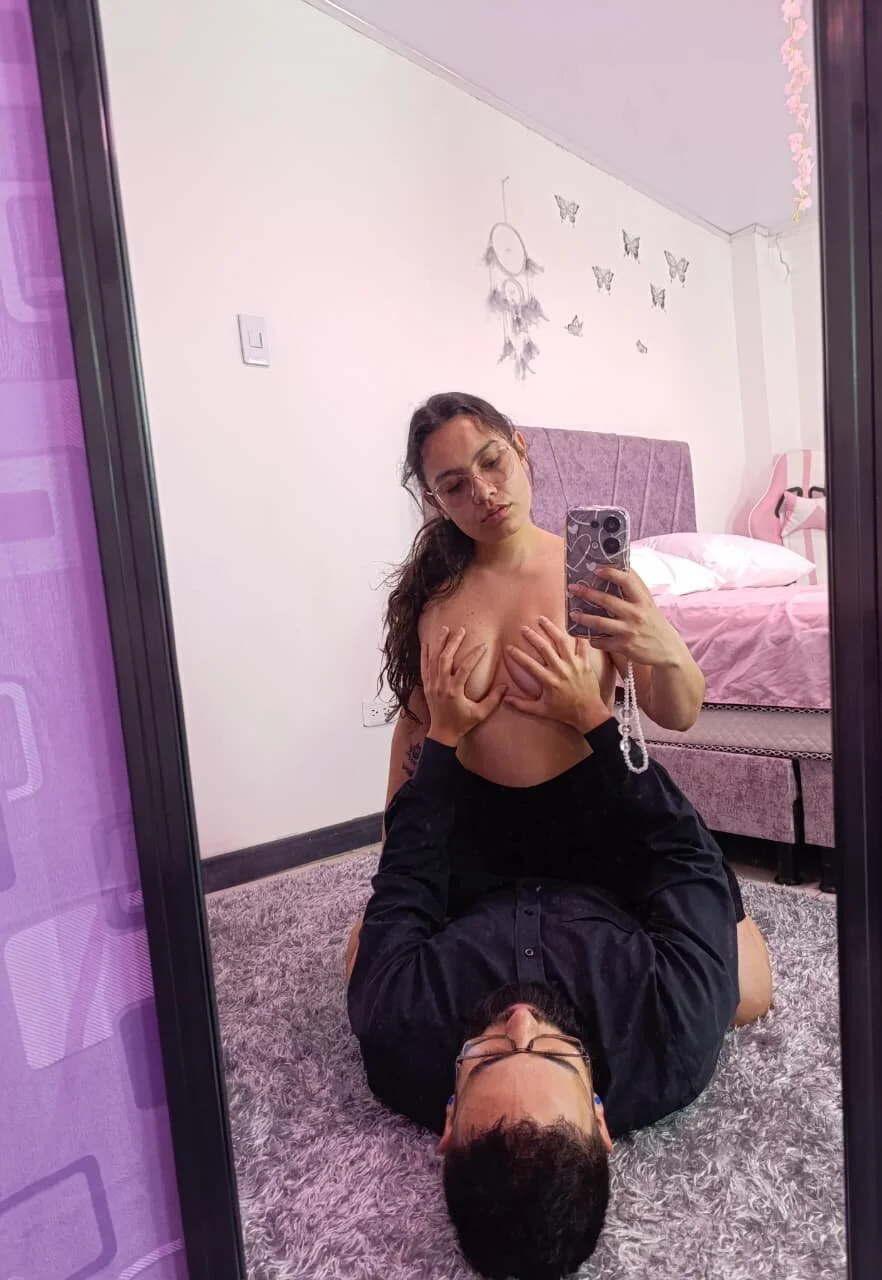 XXX Porn Photo of Nude ObsessionRoom 9