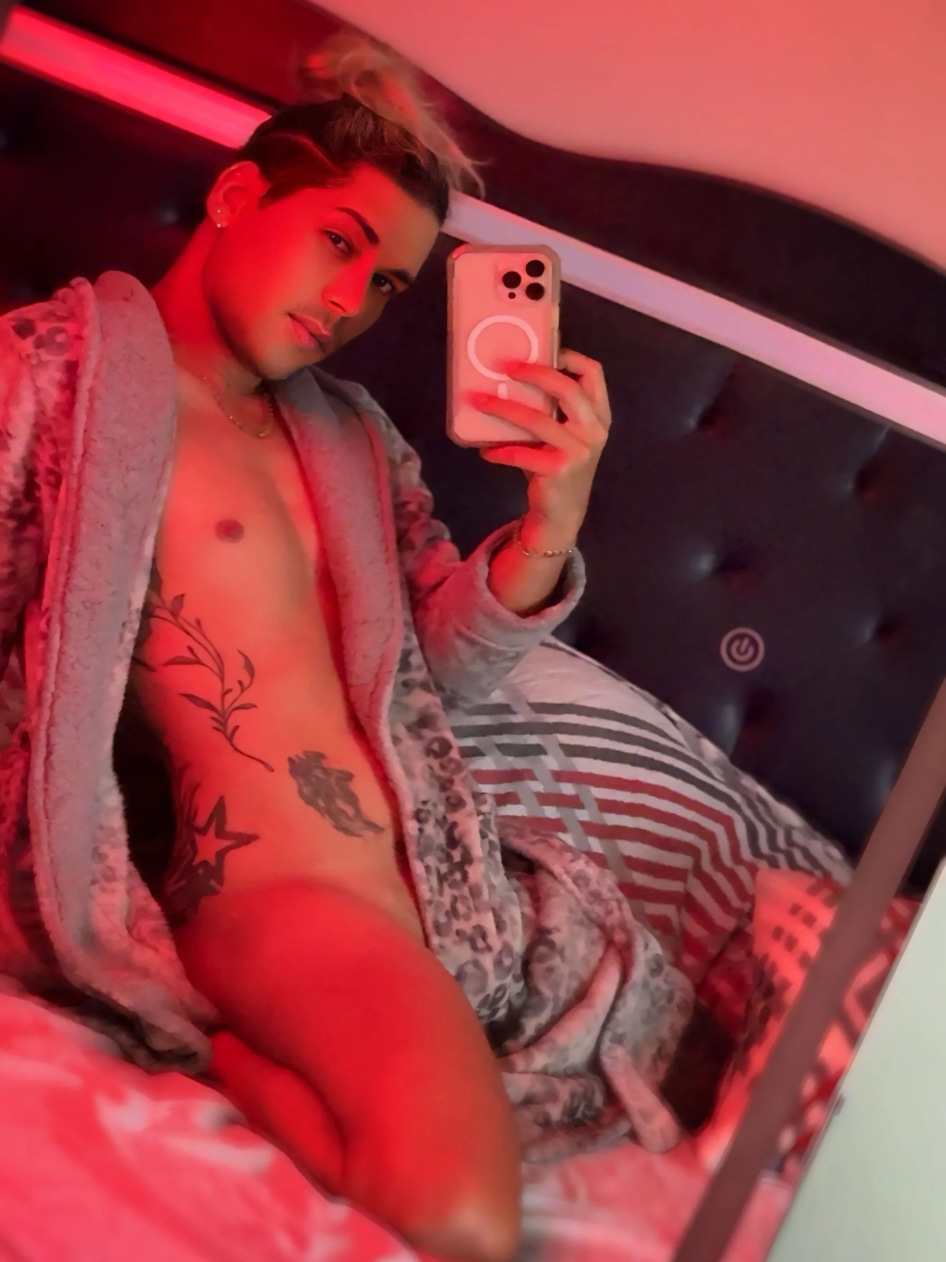 XXX Porn Photo of Nude latinsexyX 7