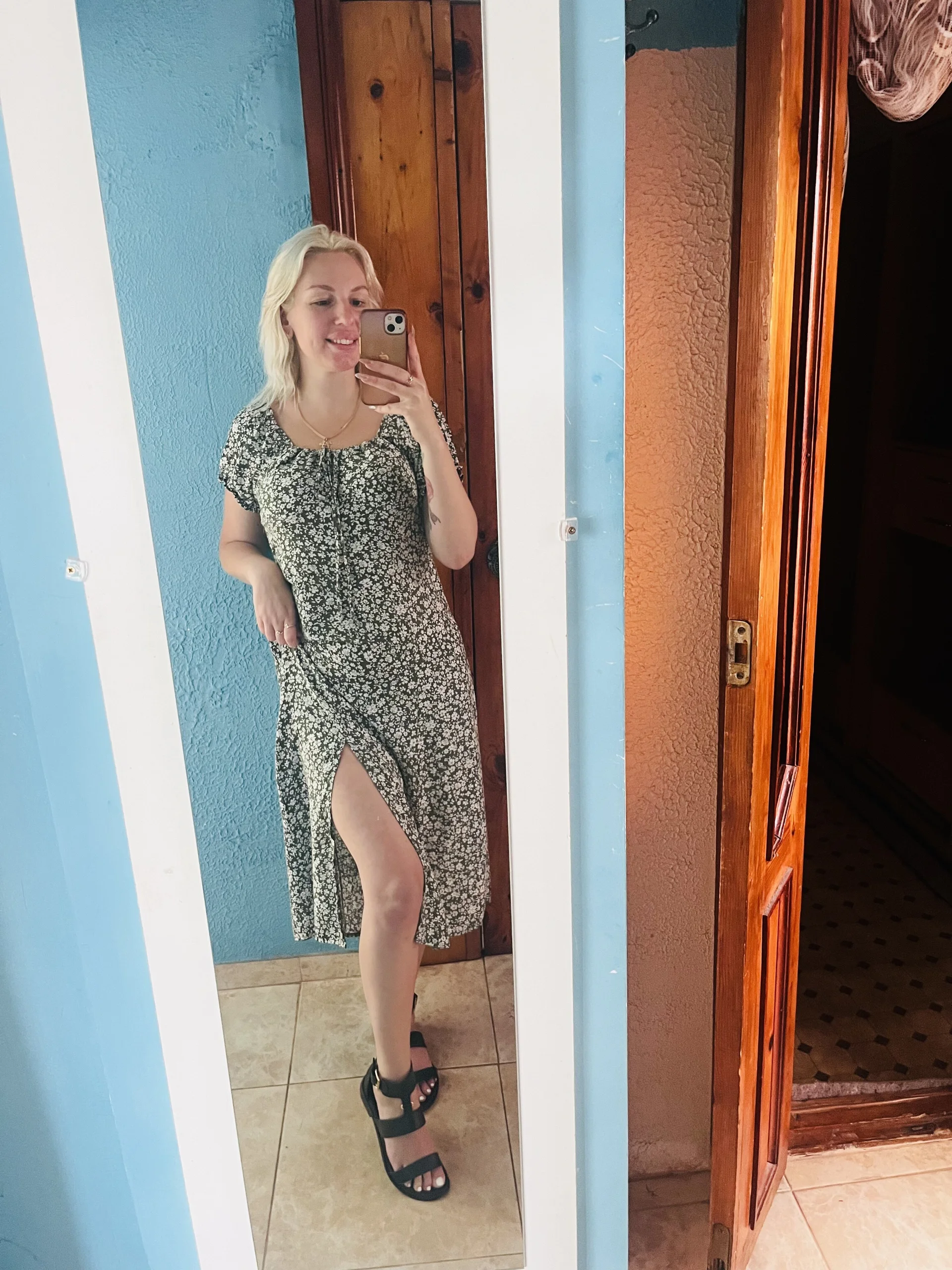 XXX Porn Photo of Nude LiseMe 2