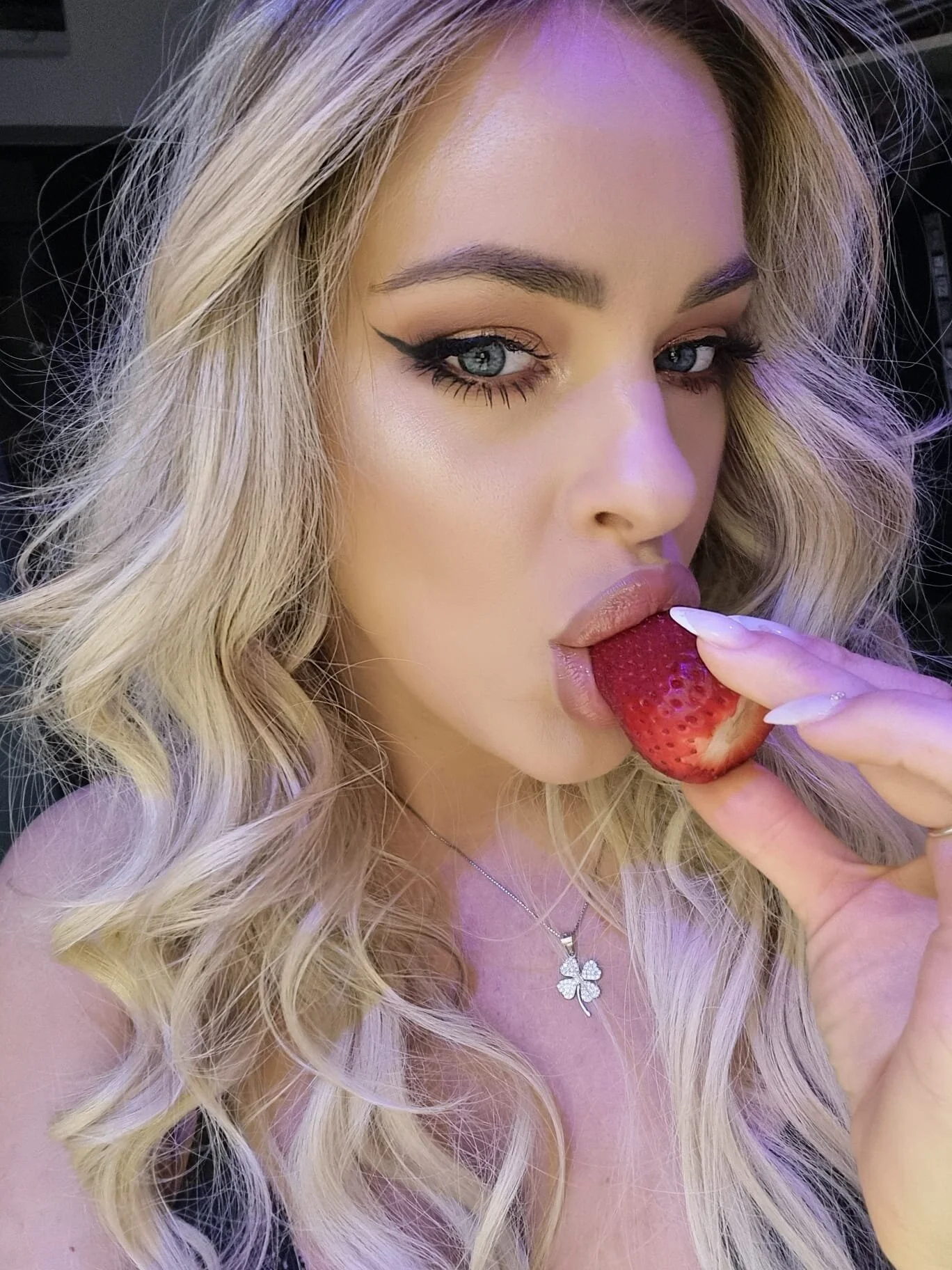 XXX Porn Photo of Nude RoseEvann 600