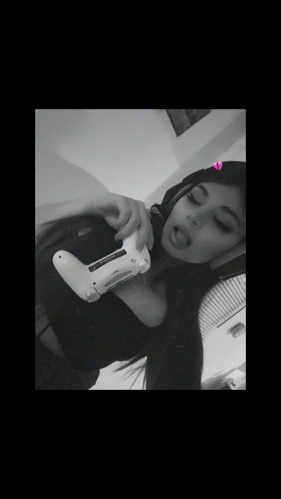 XXX Porn Photo of Nude dayis_butera 127