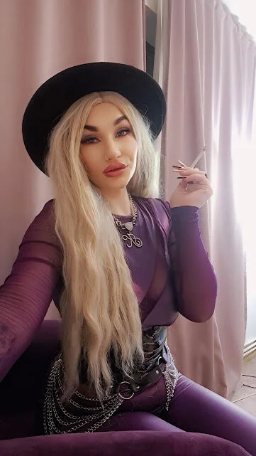 XXX Porn Photo of Nude MistressKasandra 1