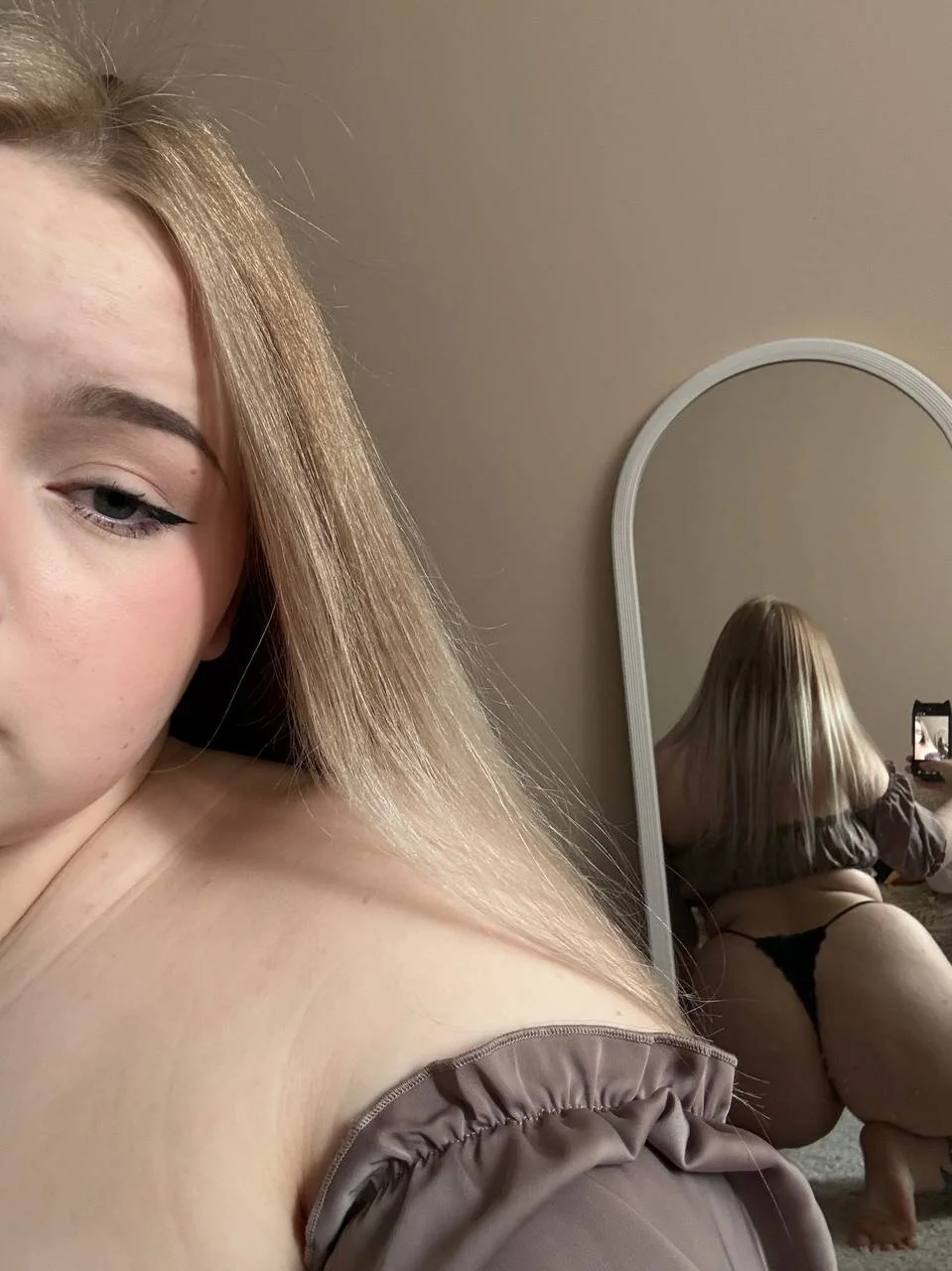 XXX Porn Photo of Nude ZaraCreedon 24