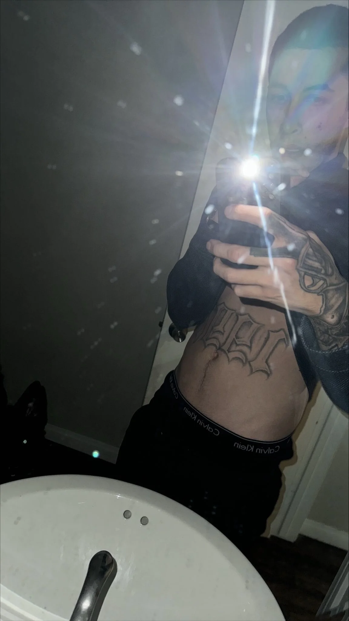 XXX Porn Photo of Nude JuicyJoshy 111