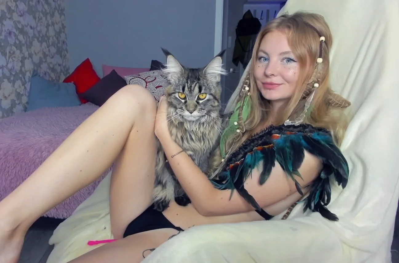 XXX Porn Photo of Nude Cuddle_Cat 1