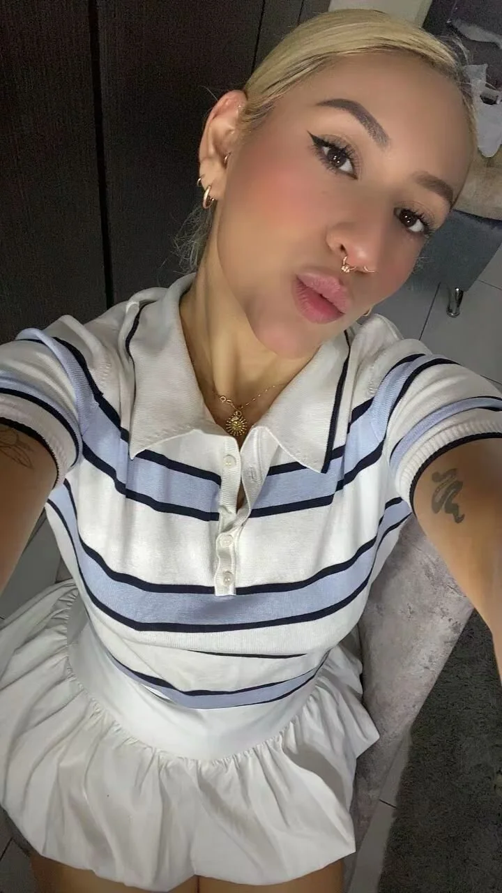 XXX Porn Photo of Nude Emily_robertss 170