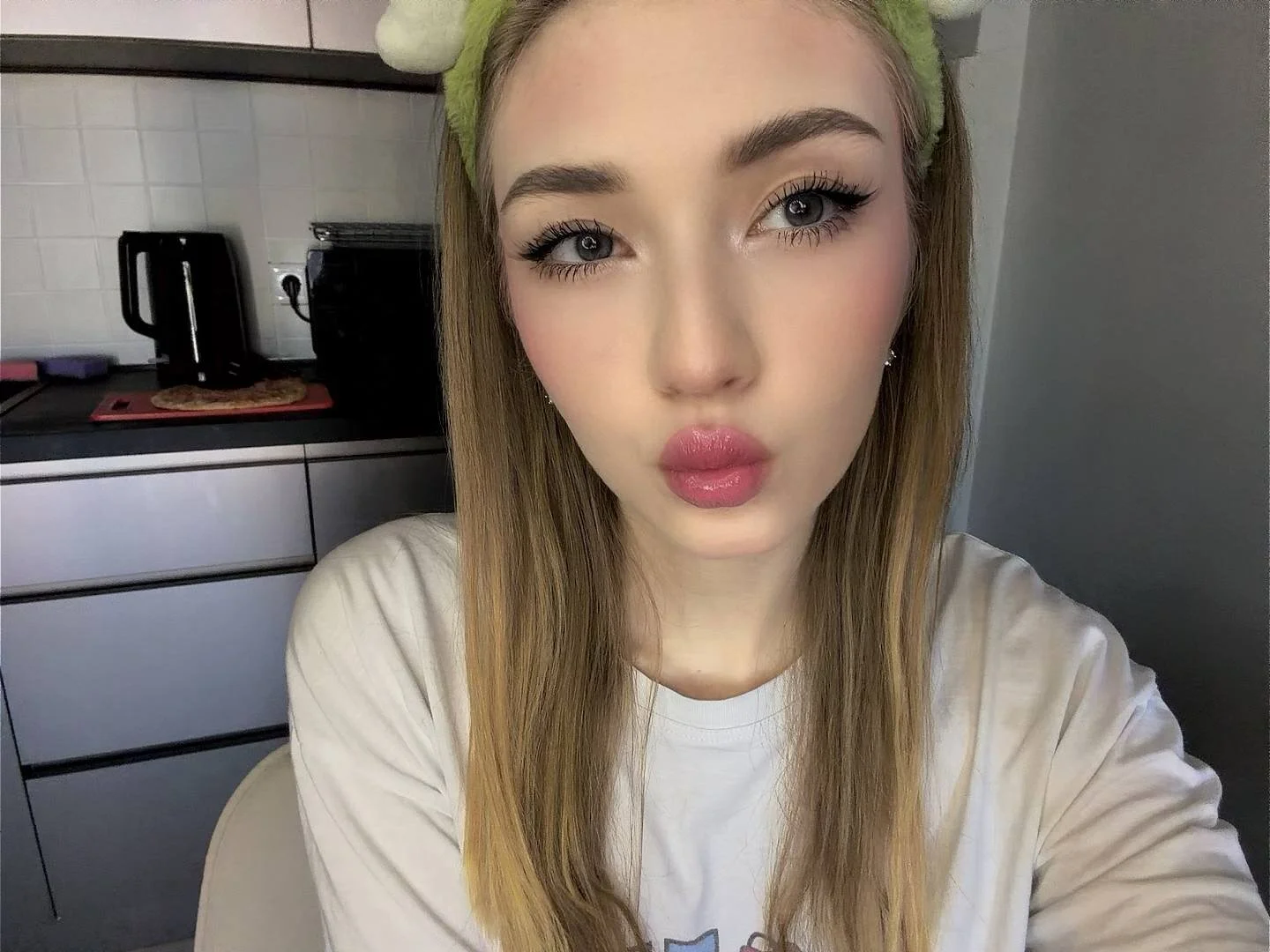 XXX Porn Photo of Nude AveryBerkson 23