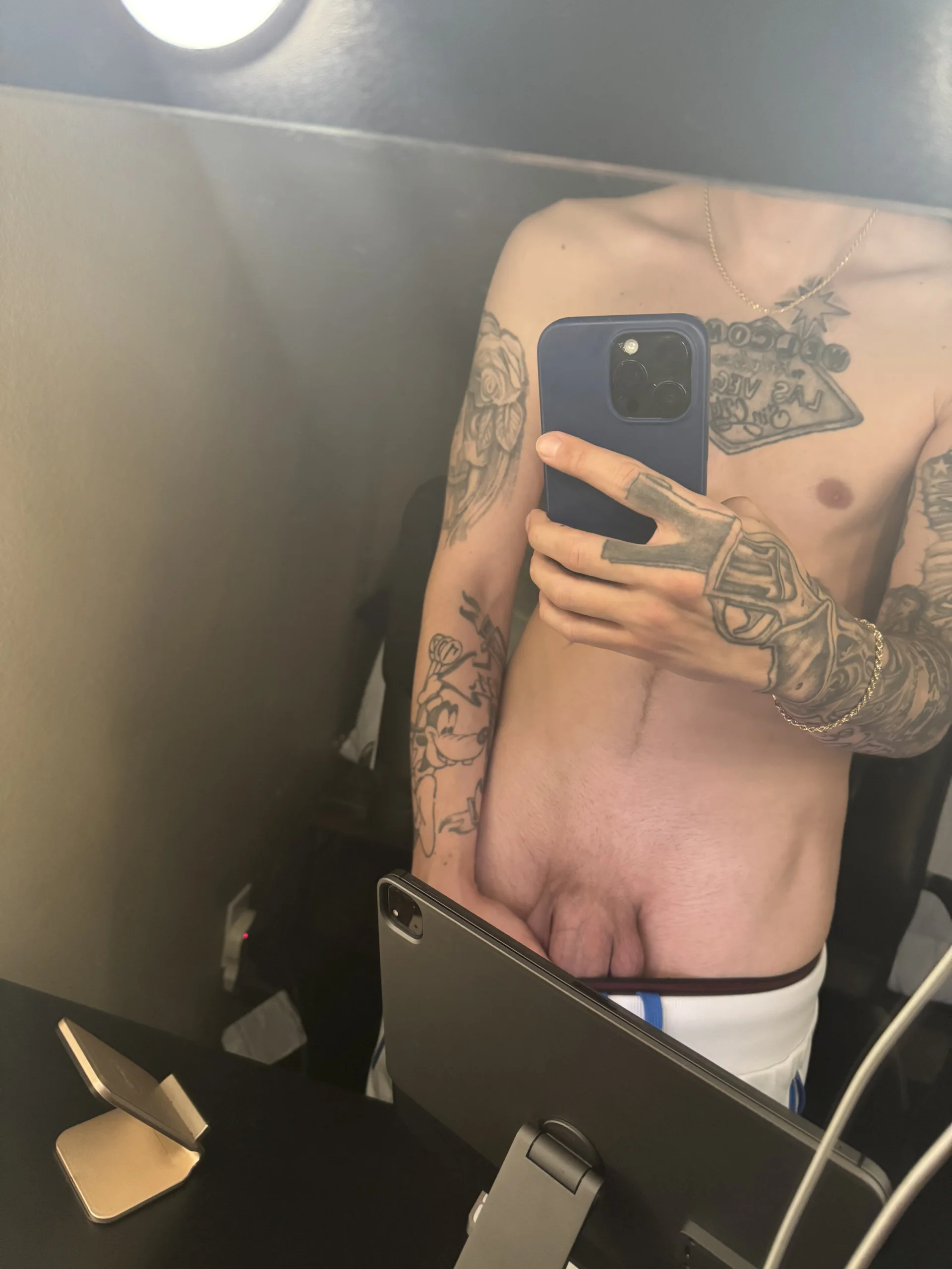 XXX Porn Photo of Nude JuicyJoshy 154