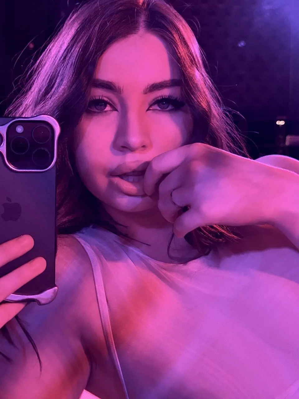 XXX Porn Photo of Nude honey_cherrry 3