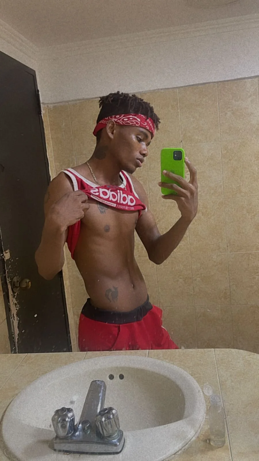 XXX Porn Photo of Nude fer_perez_ 17