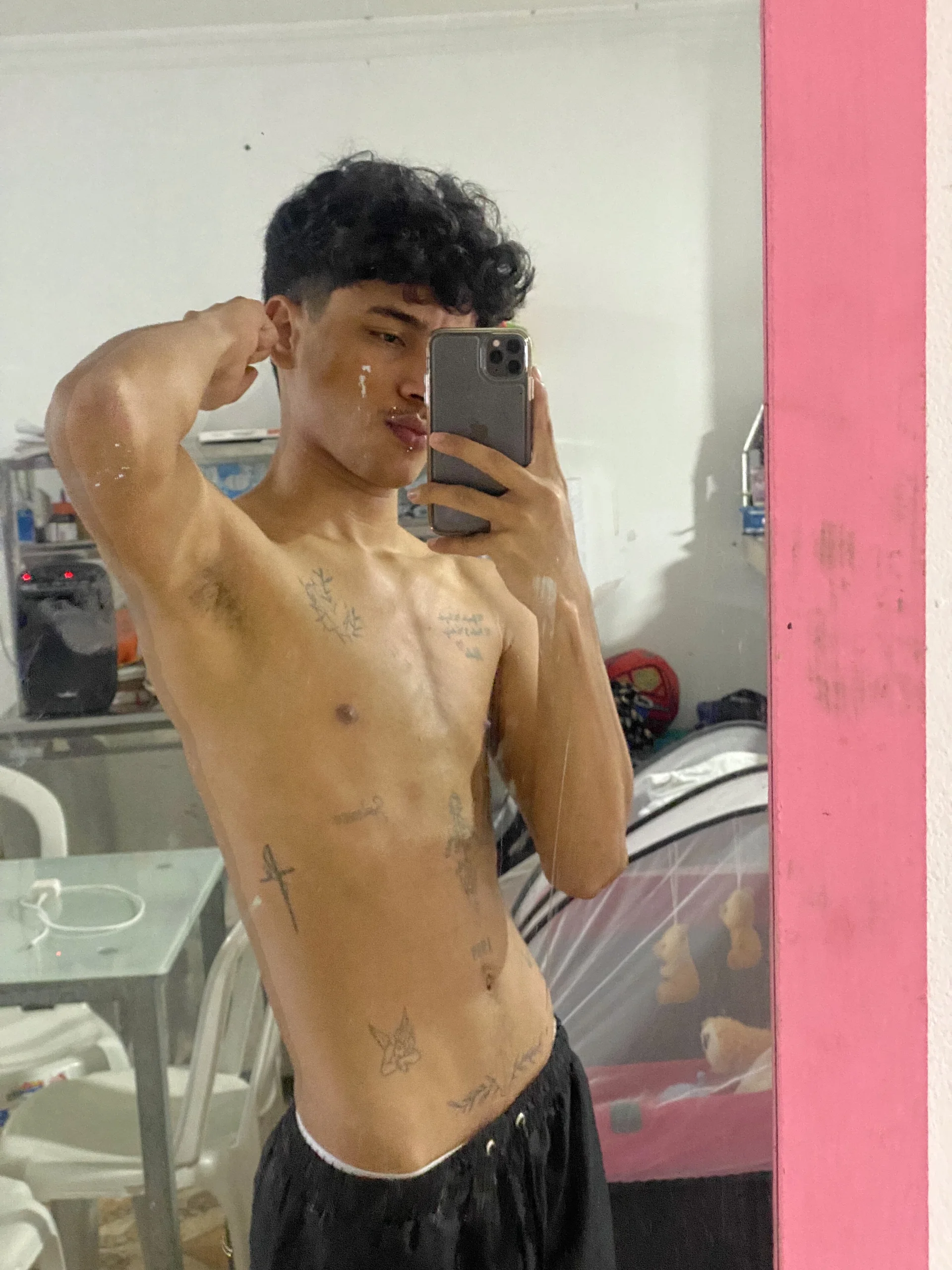 XXX Porn Photo of Nude allens_joe 2