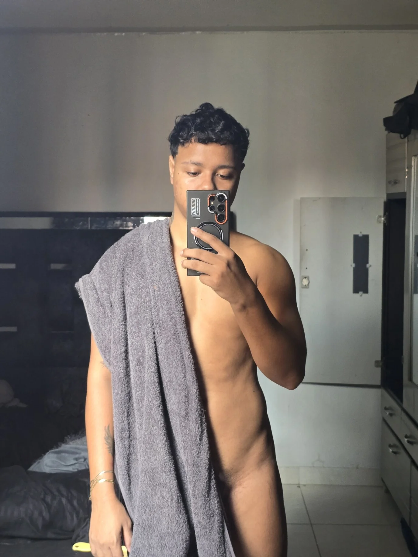 XXX Porn Photo of Nude Robertmiller21 23