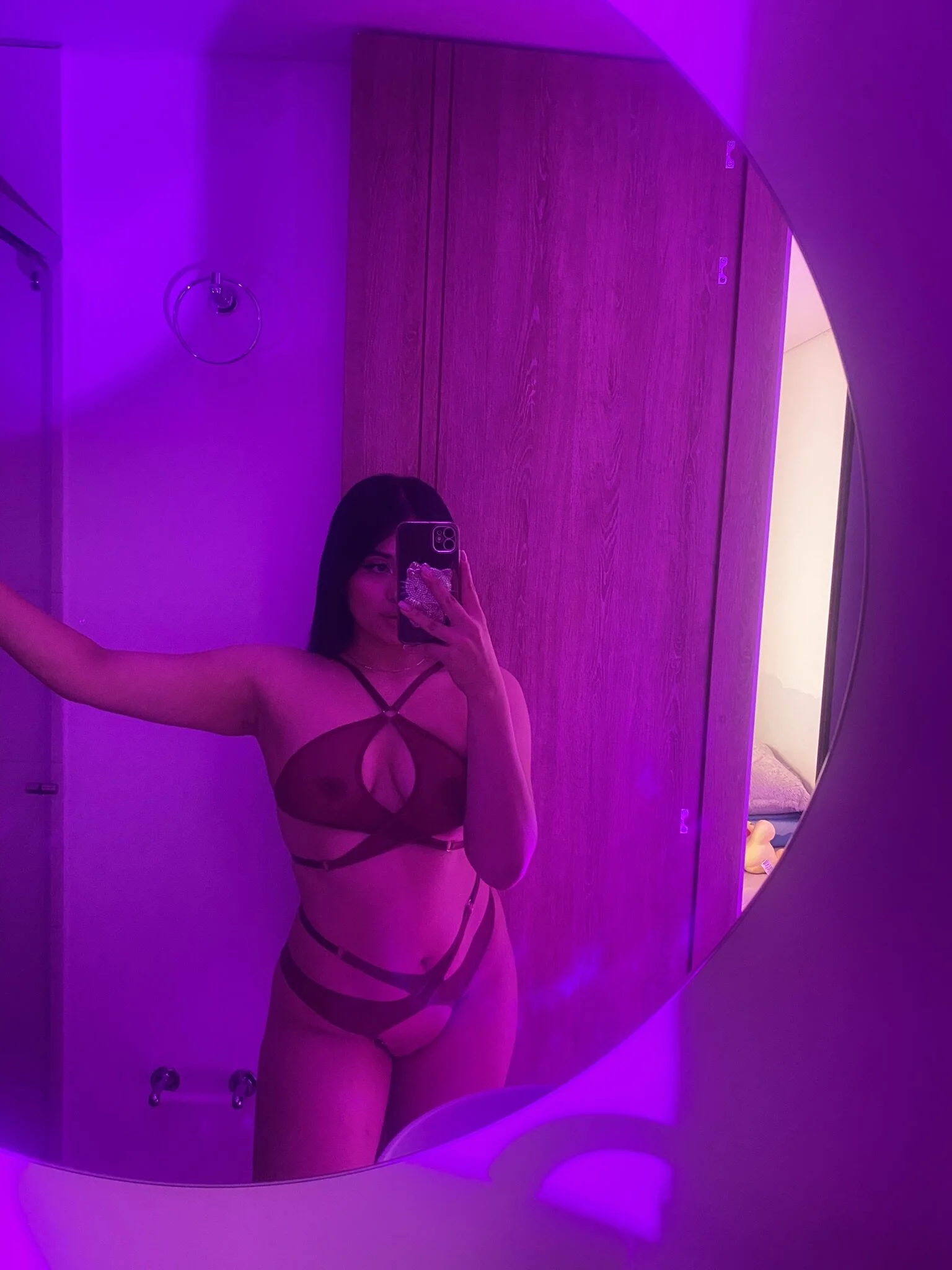 XXX Porn Photo of Nude Queen_liana 33