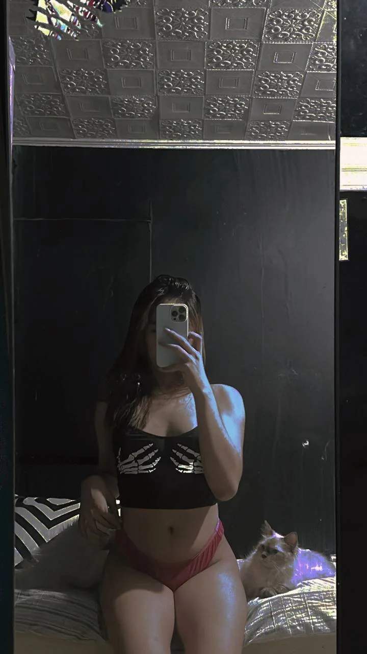XXX Porn Photo of Nude ameliaxlove 2
