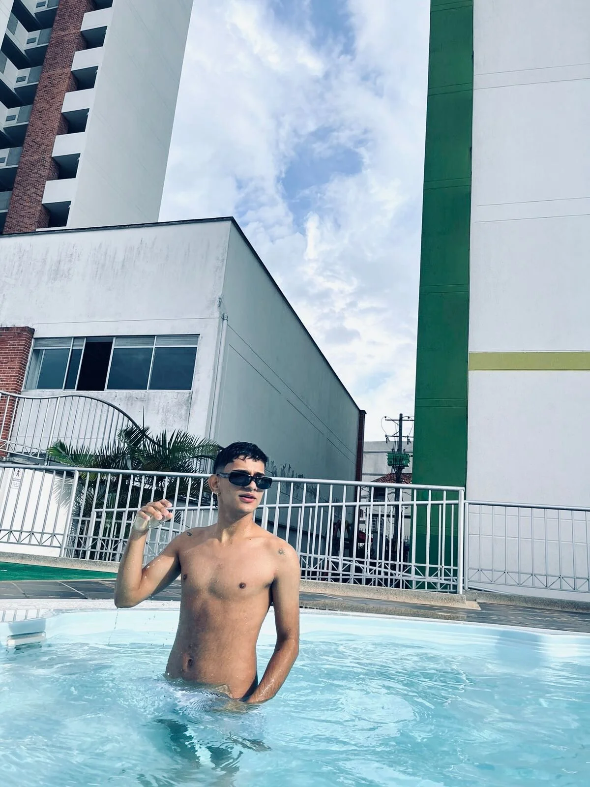 XXX Porn Photo of Nude ander_deimond_ 6