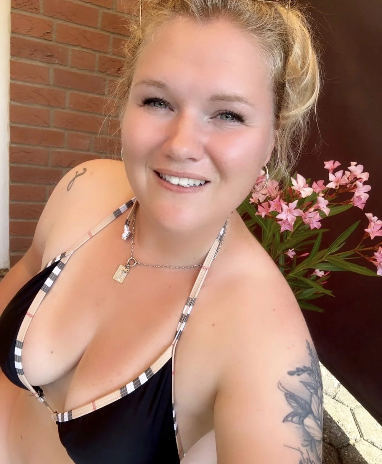 XXX Porn Photo of Nude Jolina_Juice 21