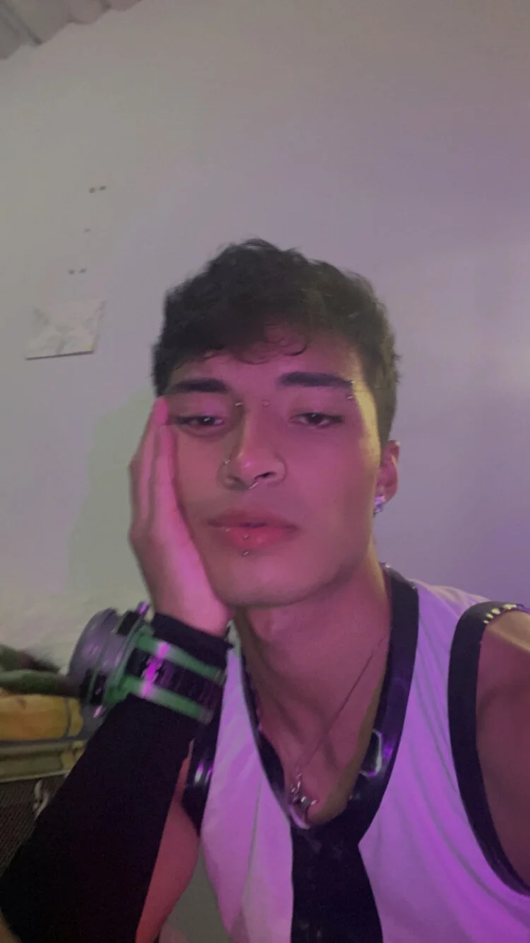 XXX Porn Photo of Nude dylan_fun18 26