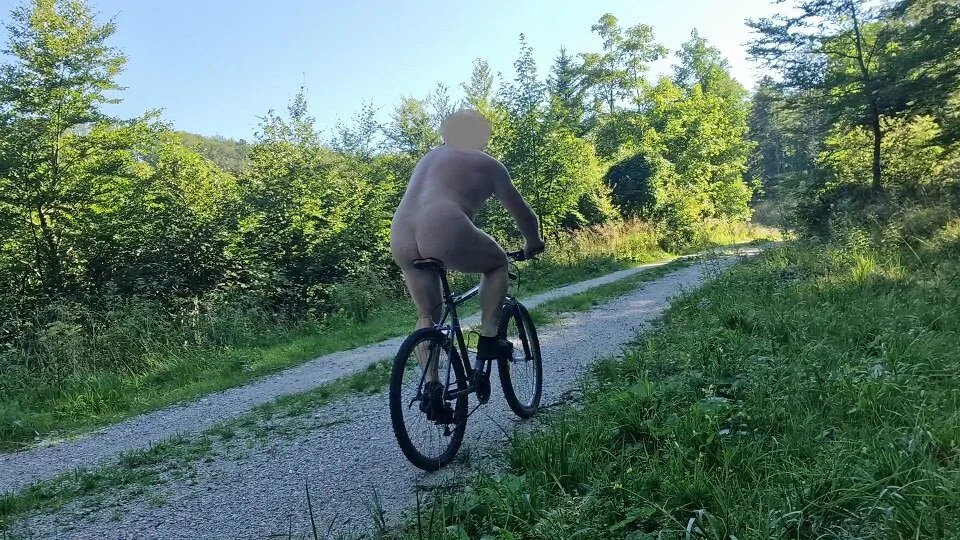 XXX Porn Photo of Nude jerkoutdoor70 3