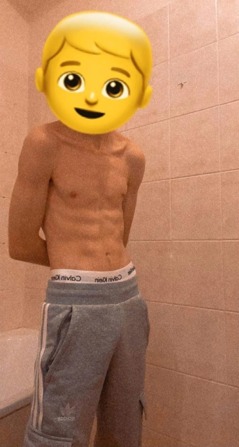 XXX Porn Photo of Nude Using_Crew 21