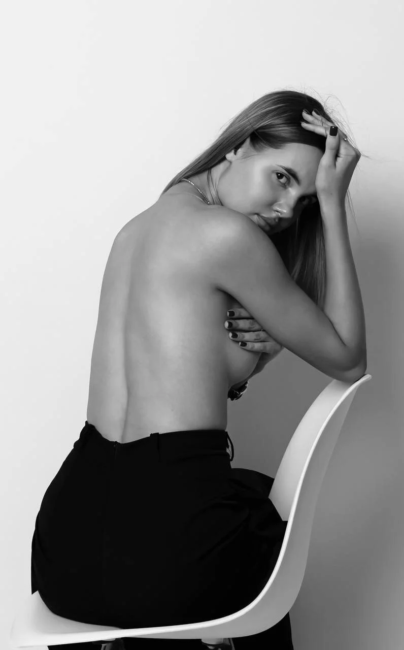 XXX Porn Photo of Nude Erika_Carpenter 6