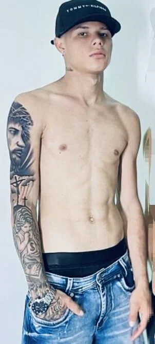 XXX Porn Photo of Nude guy_latin_unlimited 7