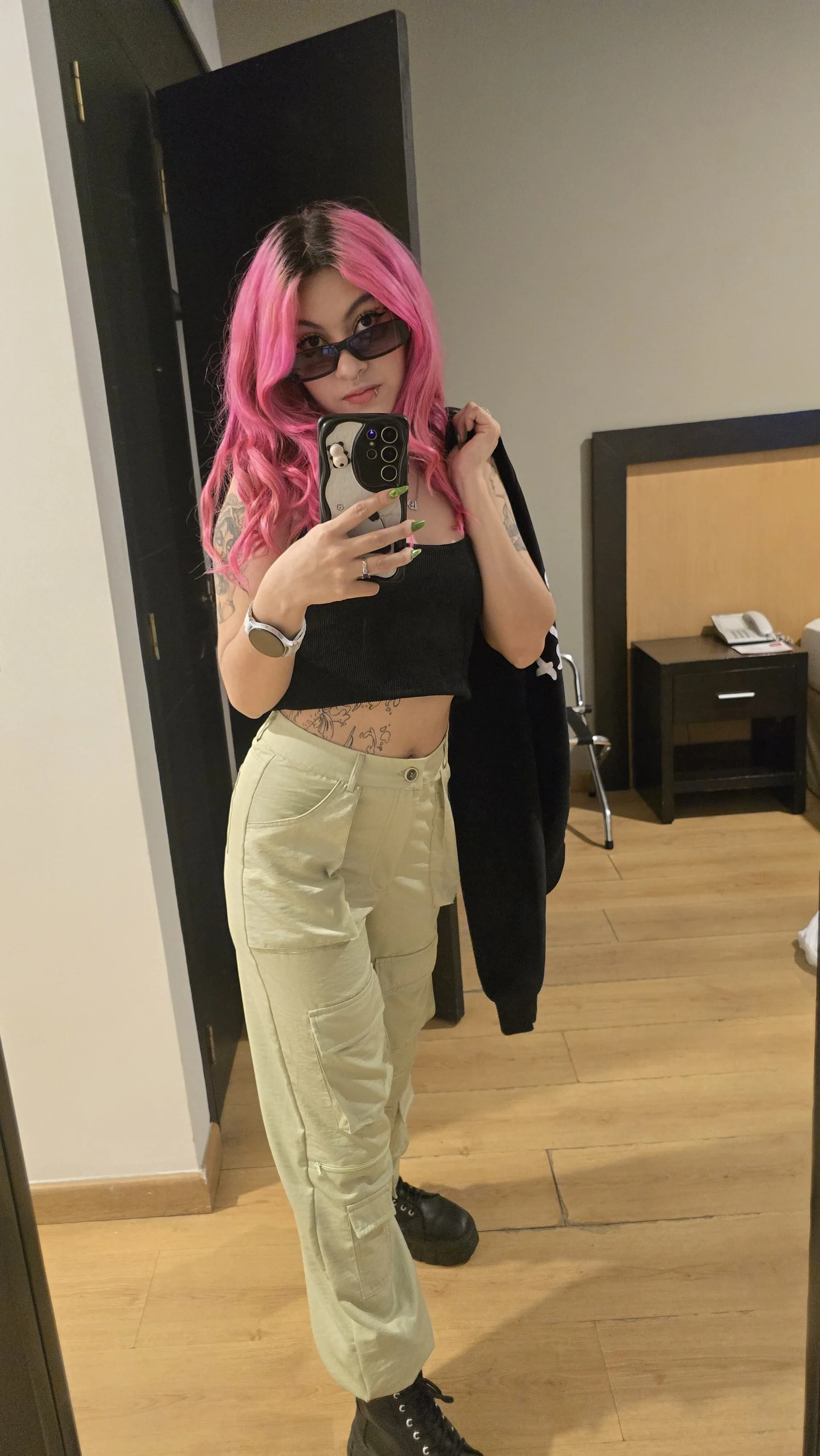 XXX Porn Photo of Nude bri_cullen 1