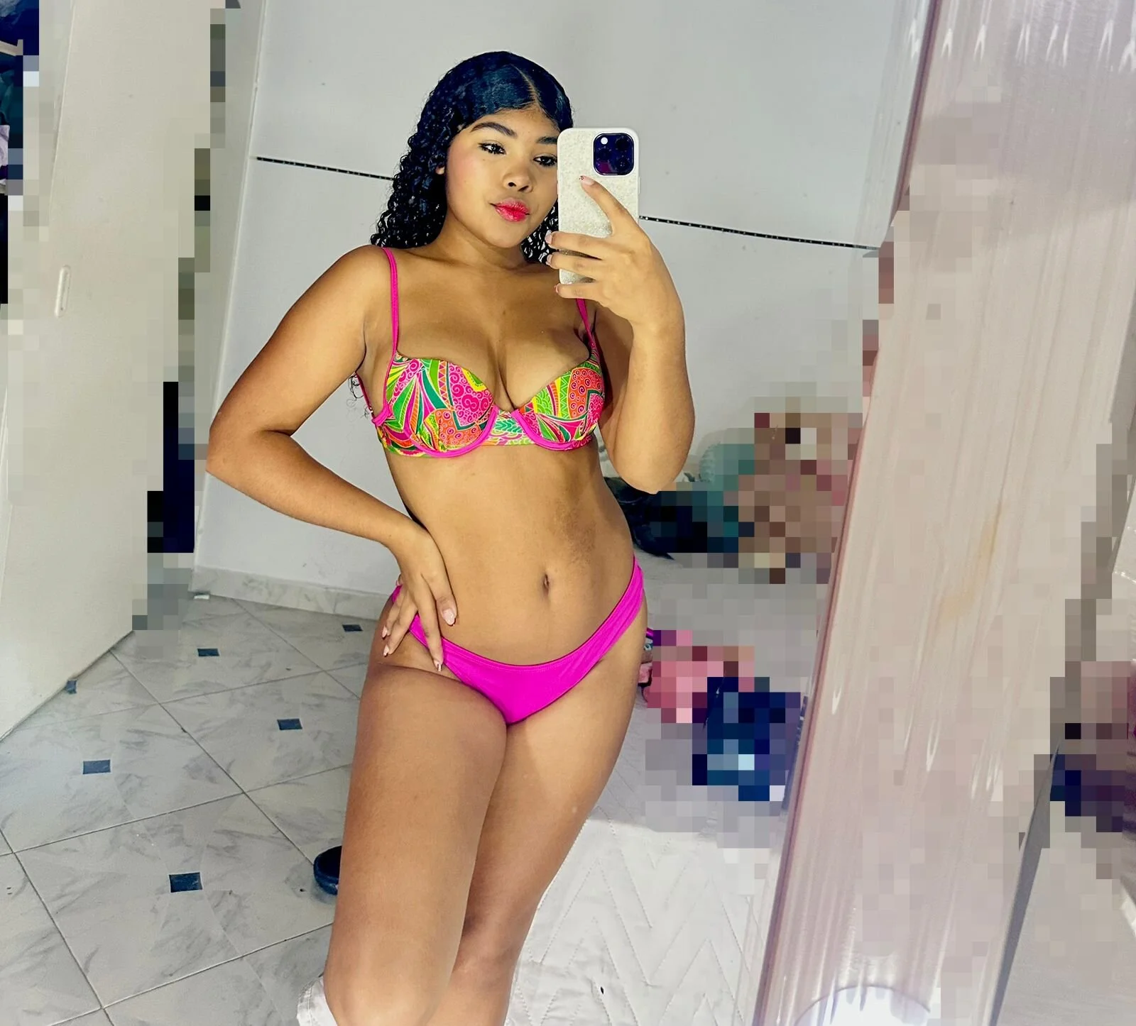 XXX Porn Photo of Nude KiiaraaMoon 31
