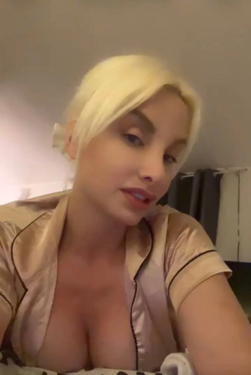 XXX Porn Photo of Nude yourfavmarina 2