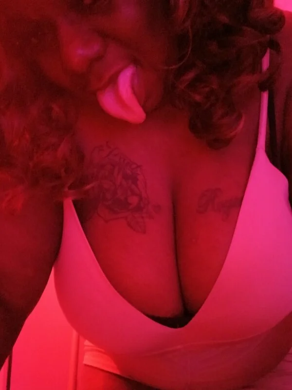XXX Porn Photo of Nude Peppermint6969 1